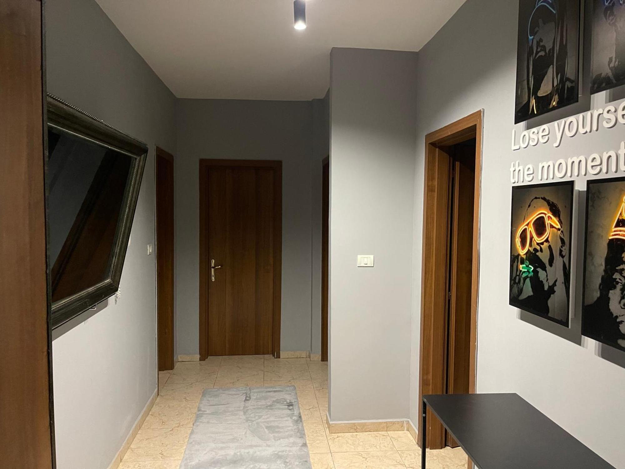 Super House 2 Blloku - 3 Rooms Tirana Exterior photo